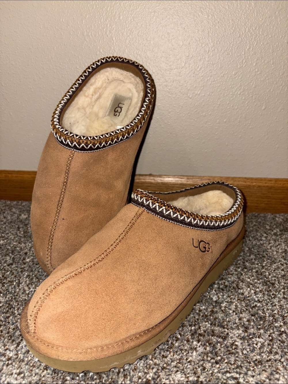 UGG Women’s Chestnut Suede Slip-On Shearling Mules